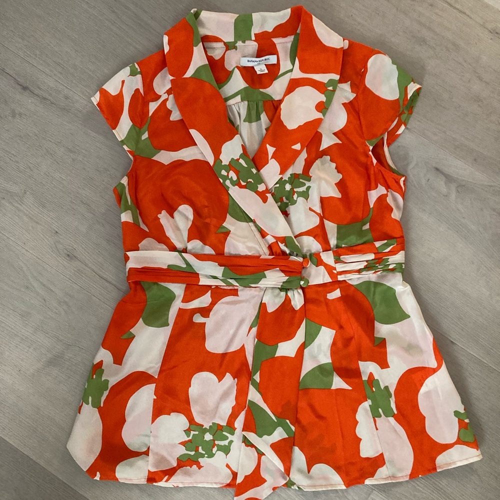 BANANA REPUBLIC 100% silk wrap blouse SIZE S